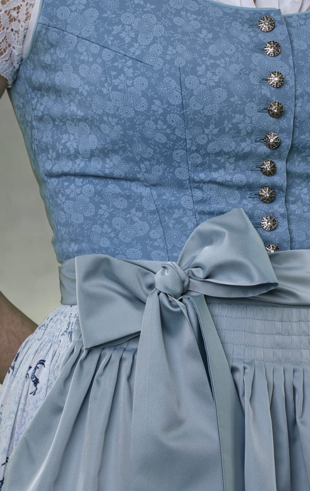 Dirndl in Blau